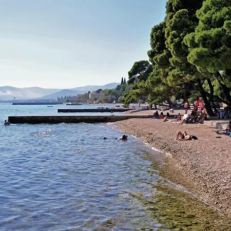 Apartment Beautiful In Kastel Luksic With Wifi *